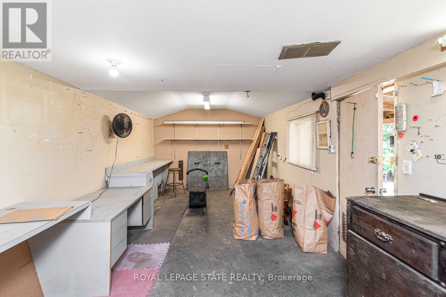75 Kensington Avenue N Property Photo 46