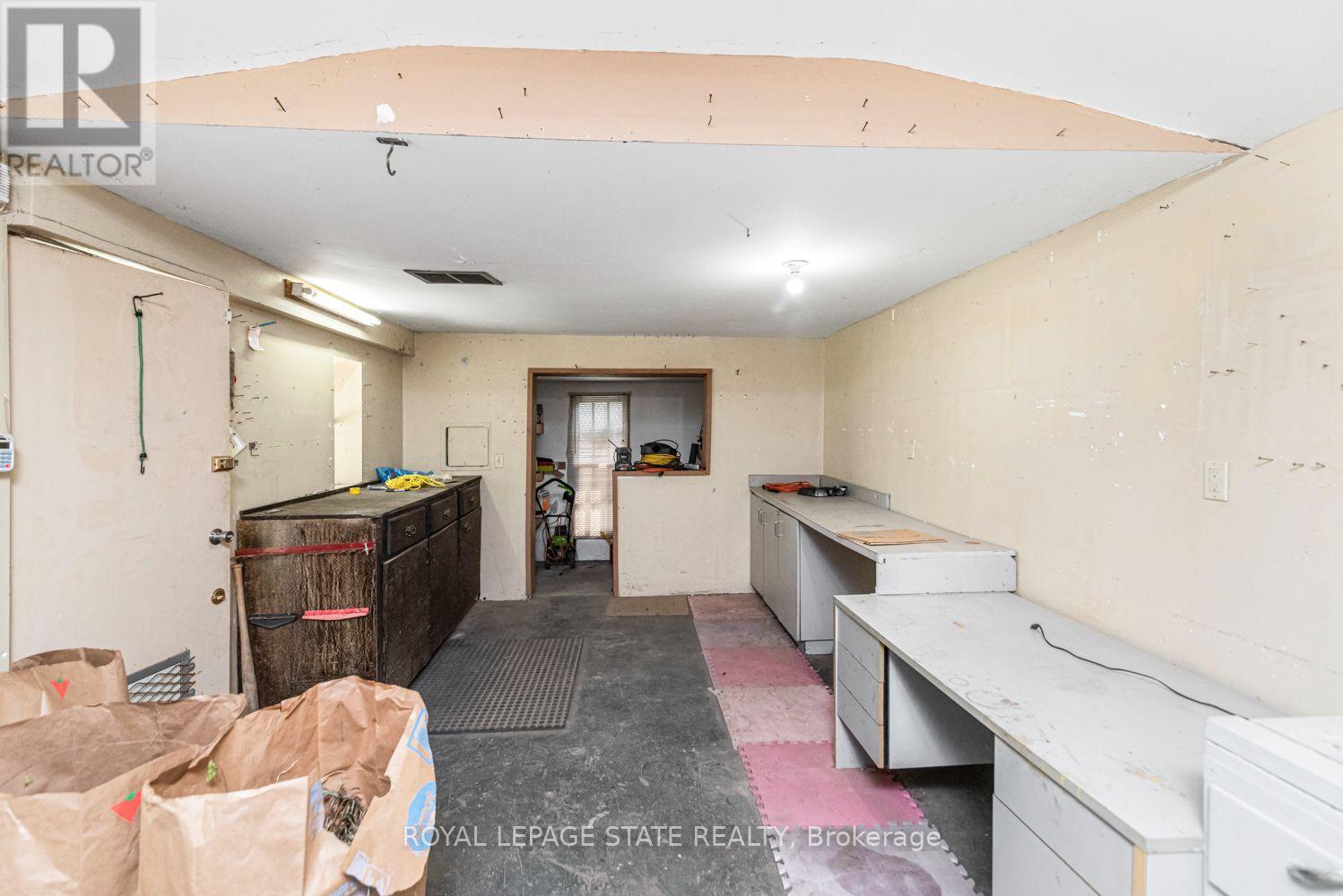 75 Kensington Avenue N Property Photo 47
