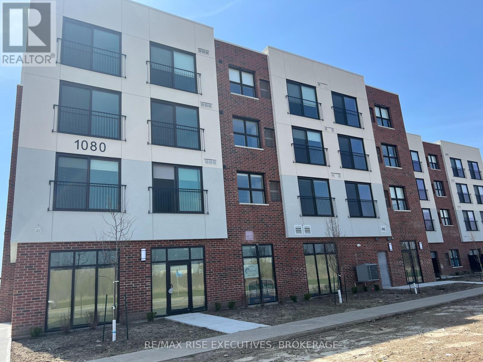 407 - 1080 Terra Verde Way Photo de la propriété 1