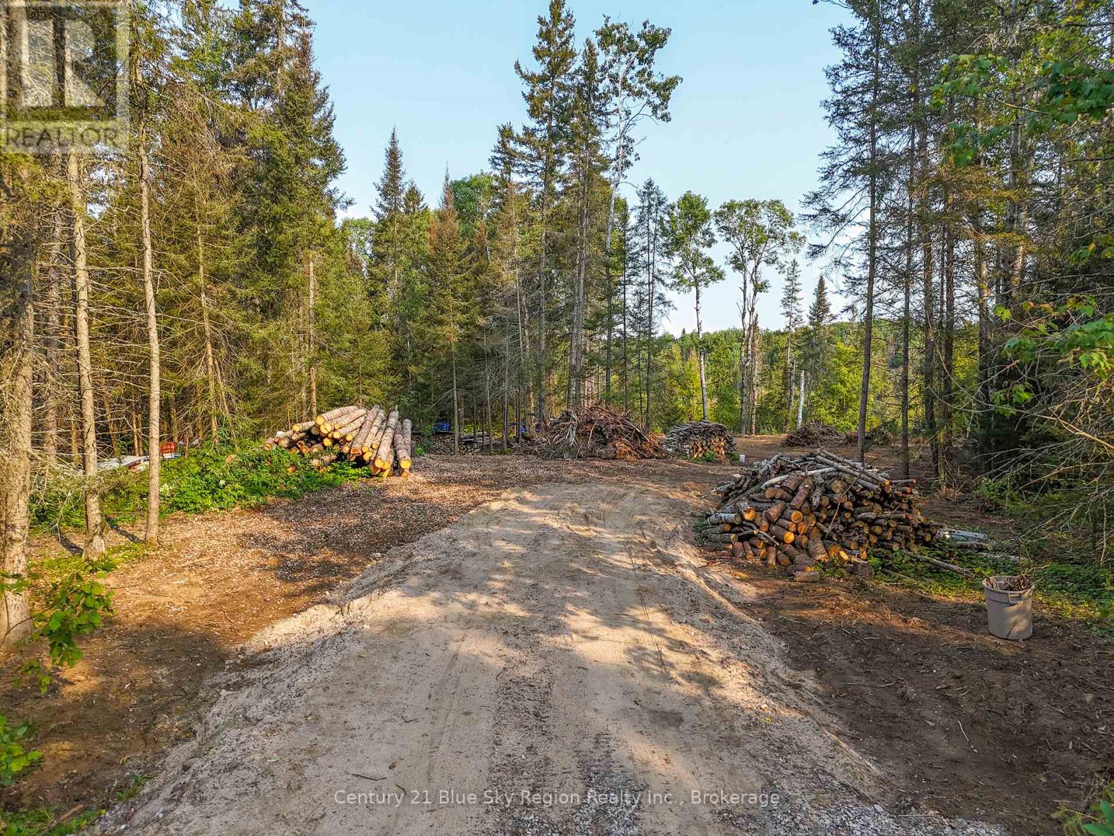 356 Hunt Line Property Photo 9