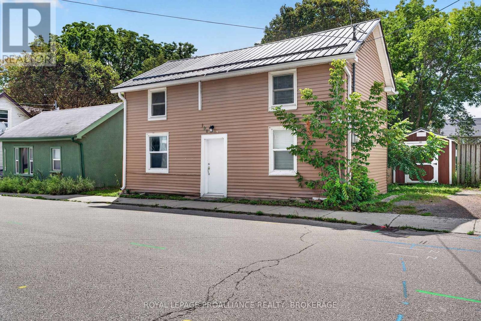 196 YORK STREET Property Photo 1
