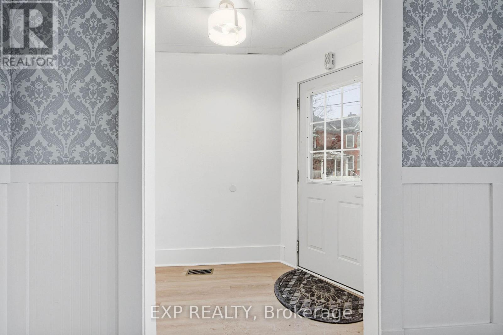 119 Beckwith Street N Property Photo 18