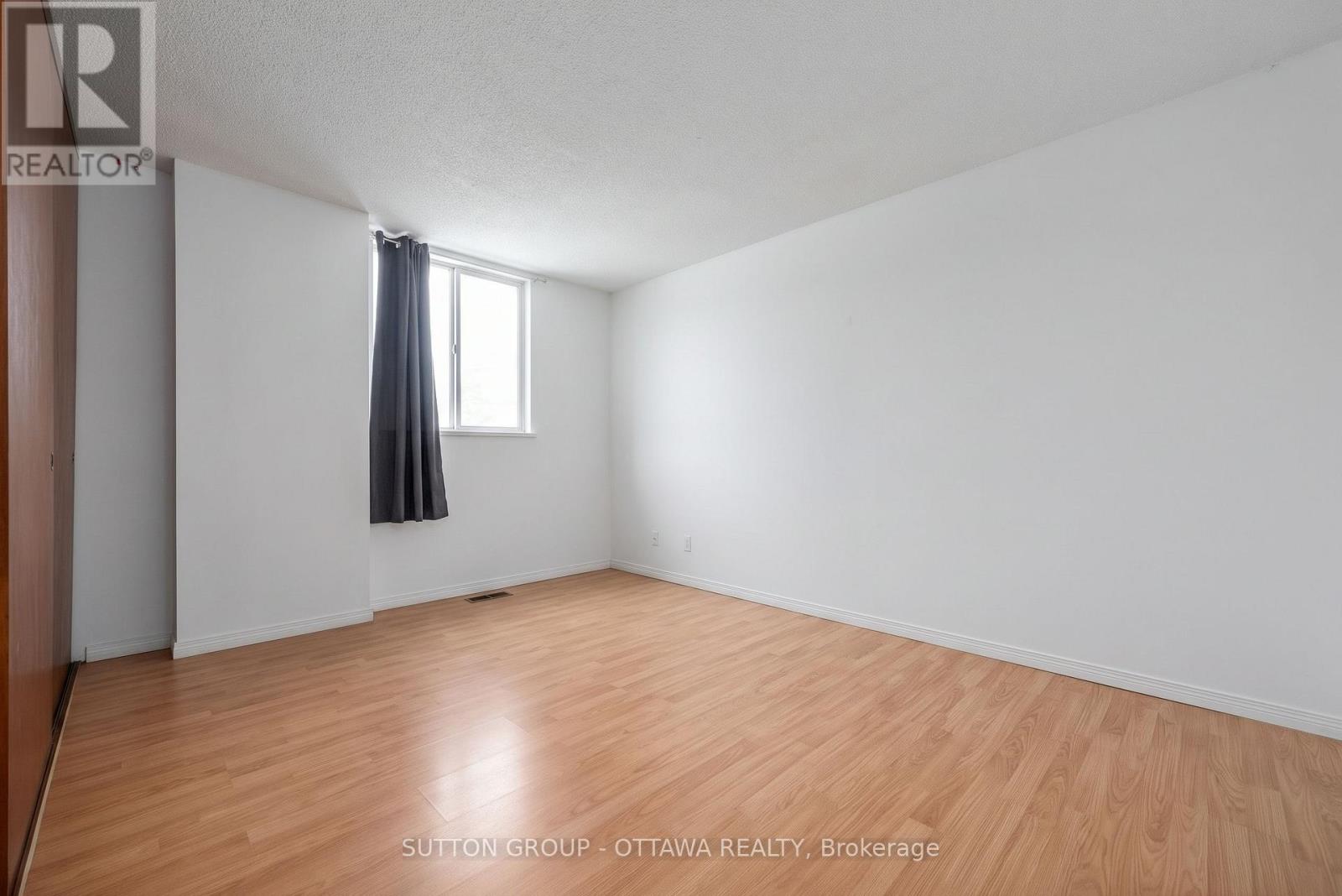 516 - 2000 Jasmine Crescent Property Photo 8