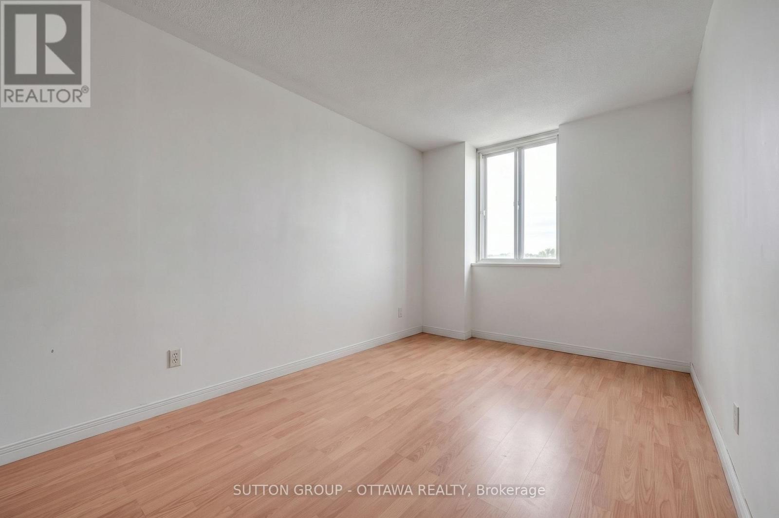 516 - 2000 Jasmine Crescent Property Photo 10