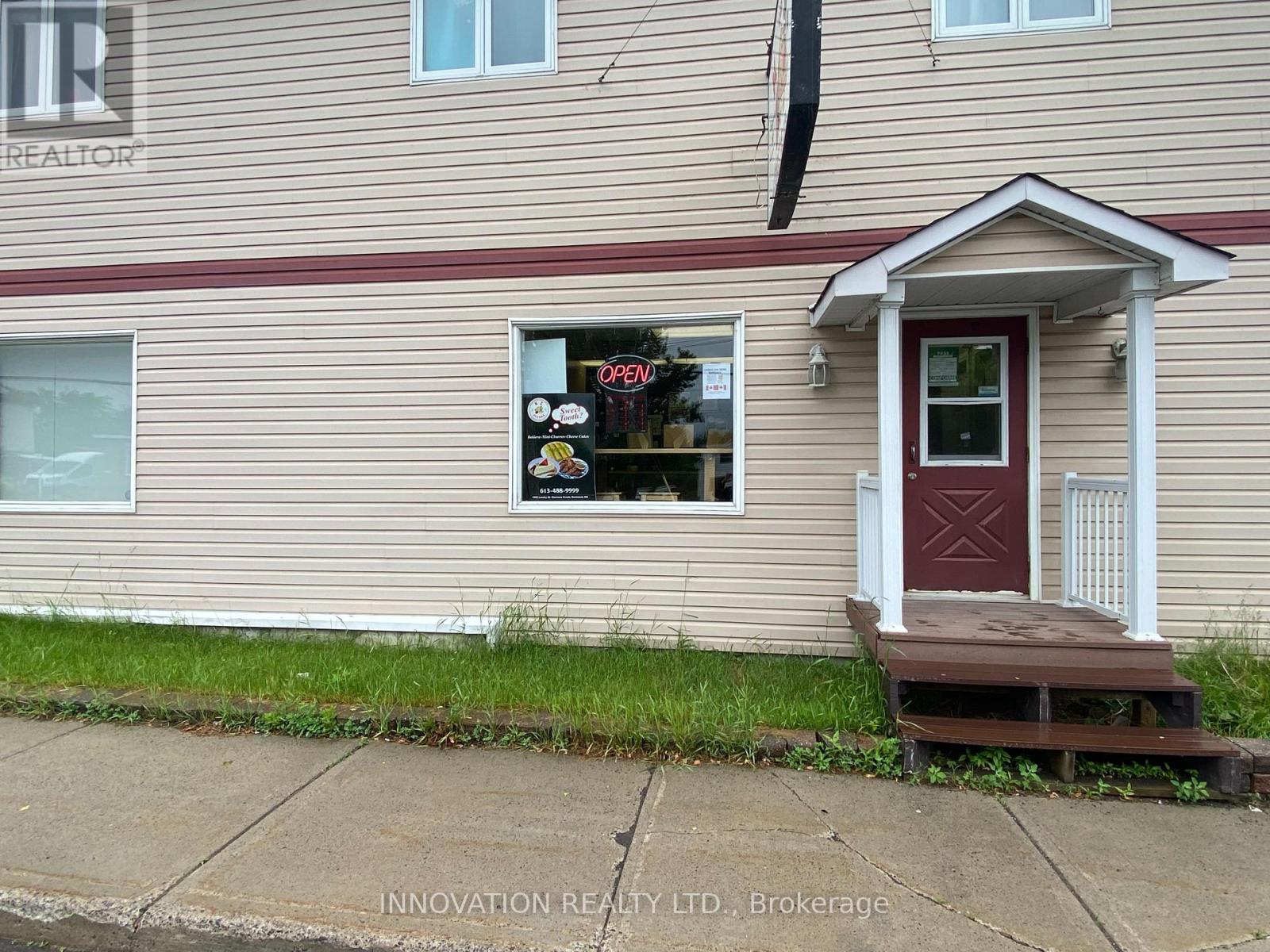 1592 Landry Street Property Photo 2