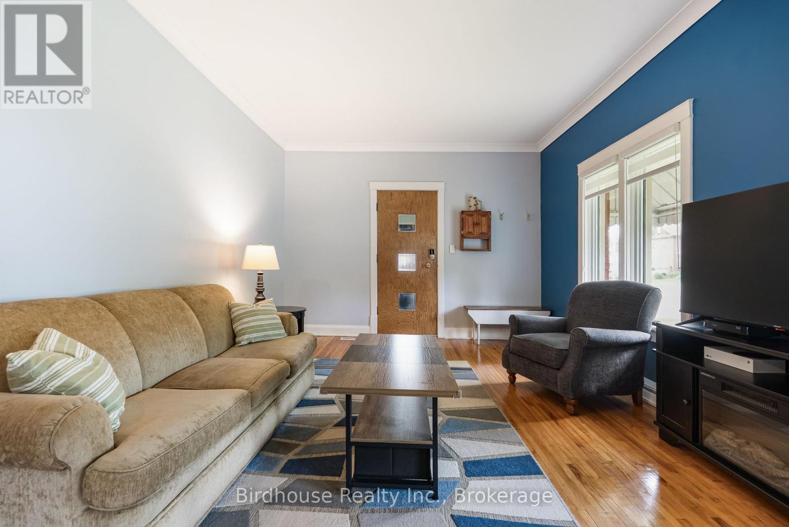 60 Wellington Street Property Photo 9