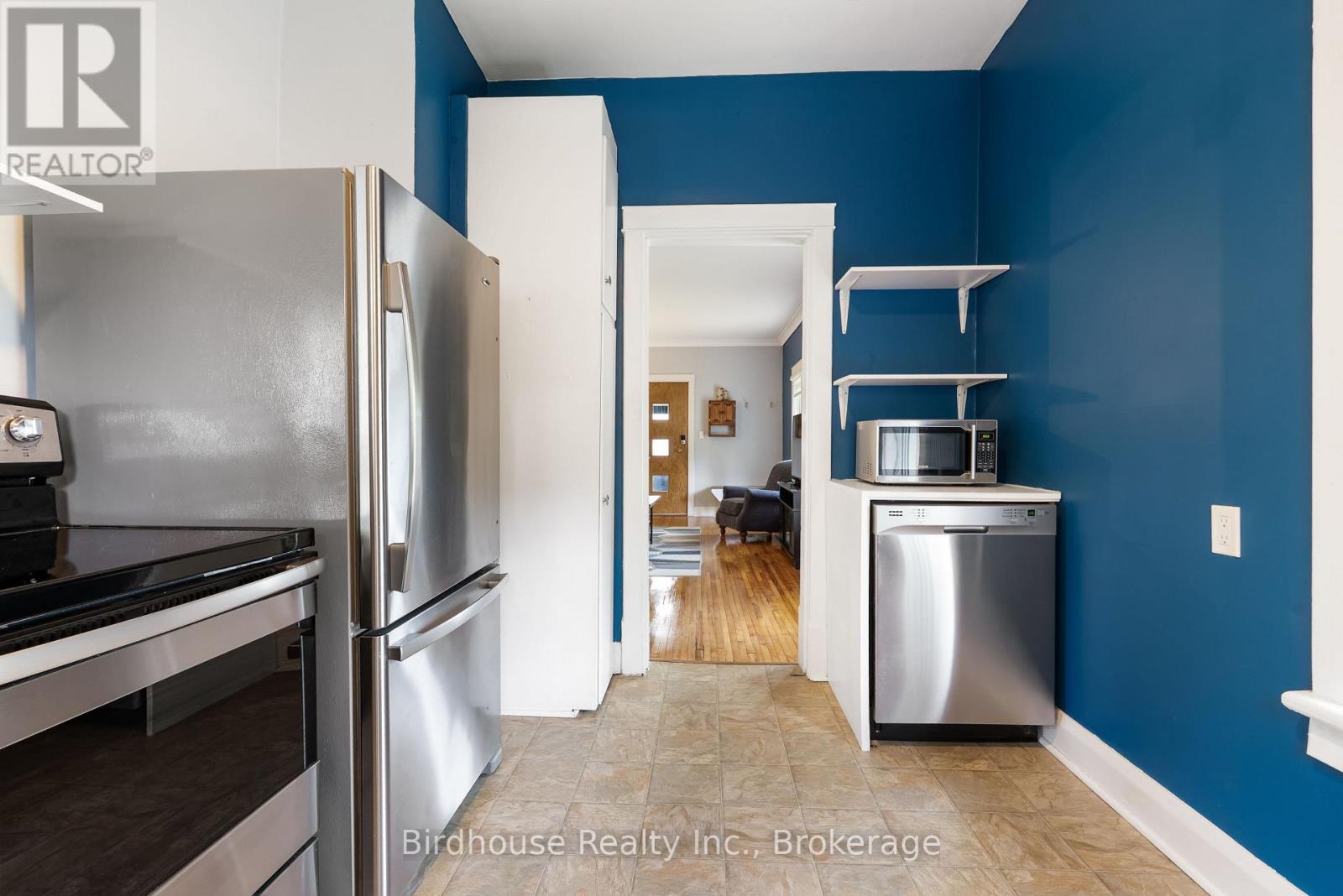 60 Wellington Street Property Photo 13