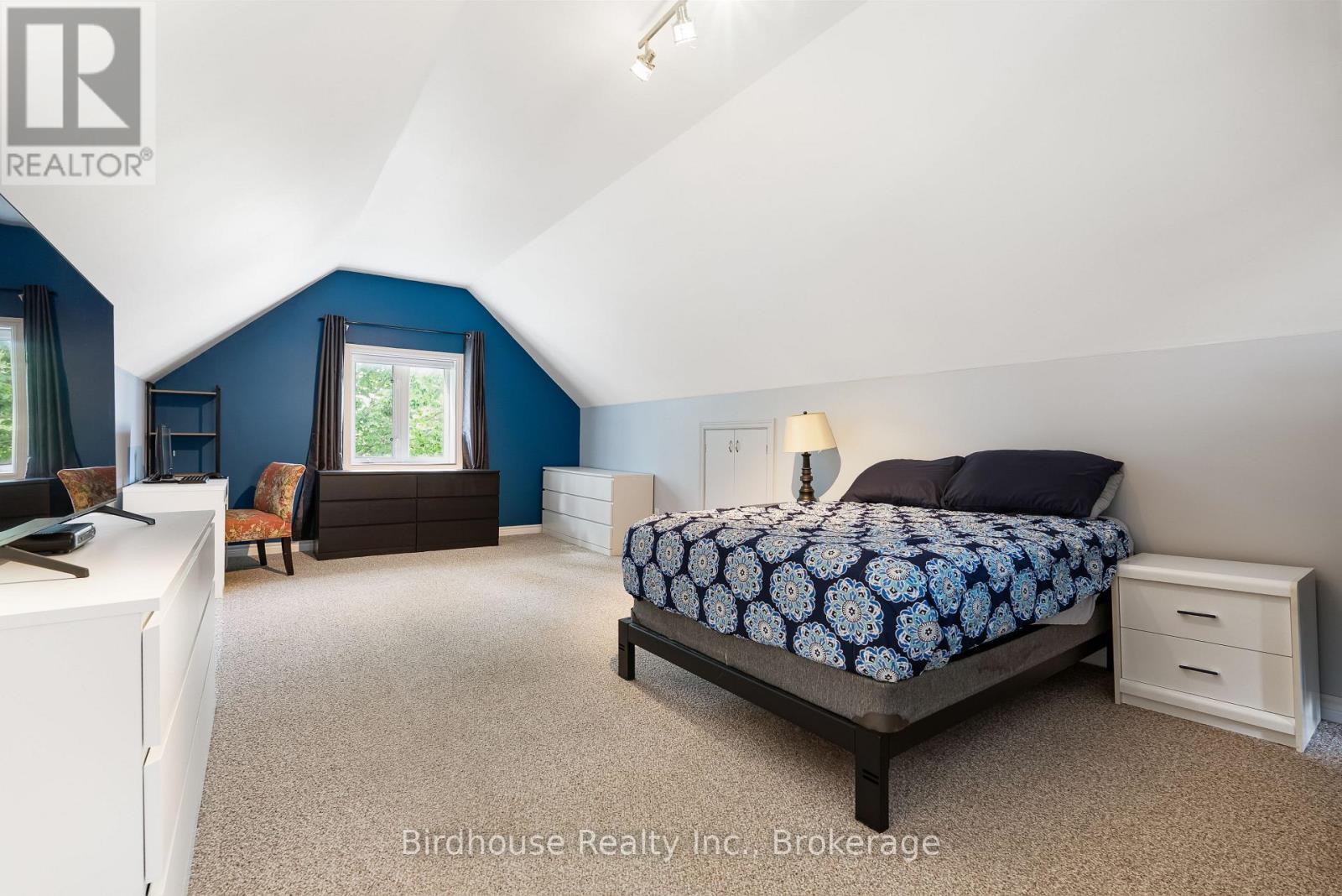 60 Wellington Street Property Photo 20