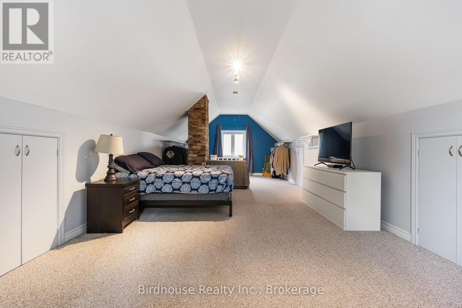 60 Wellington Street Property Photo 22
