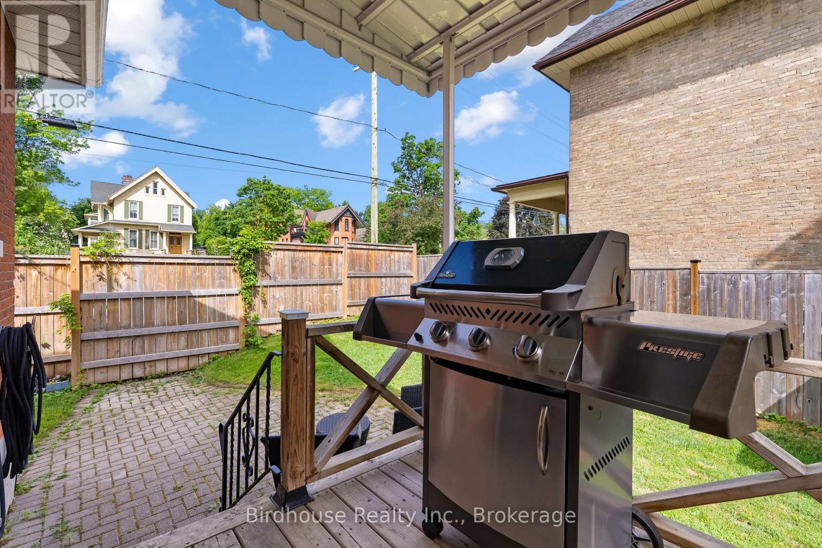 60 Wellington Street Property Photo 24