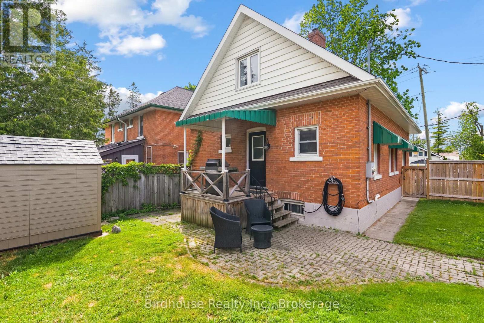 60 Wellington Street Property Photo 26