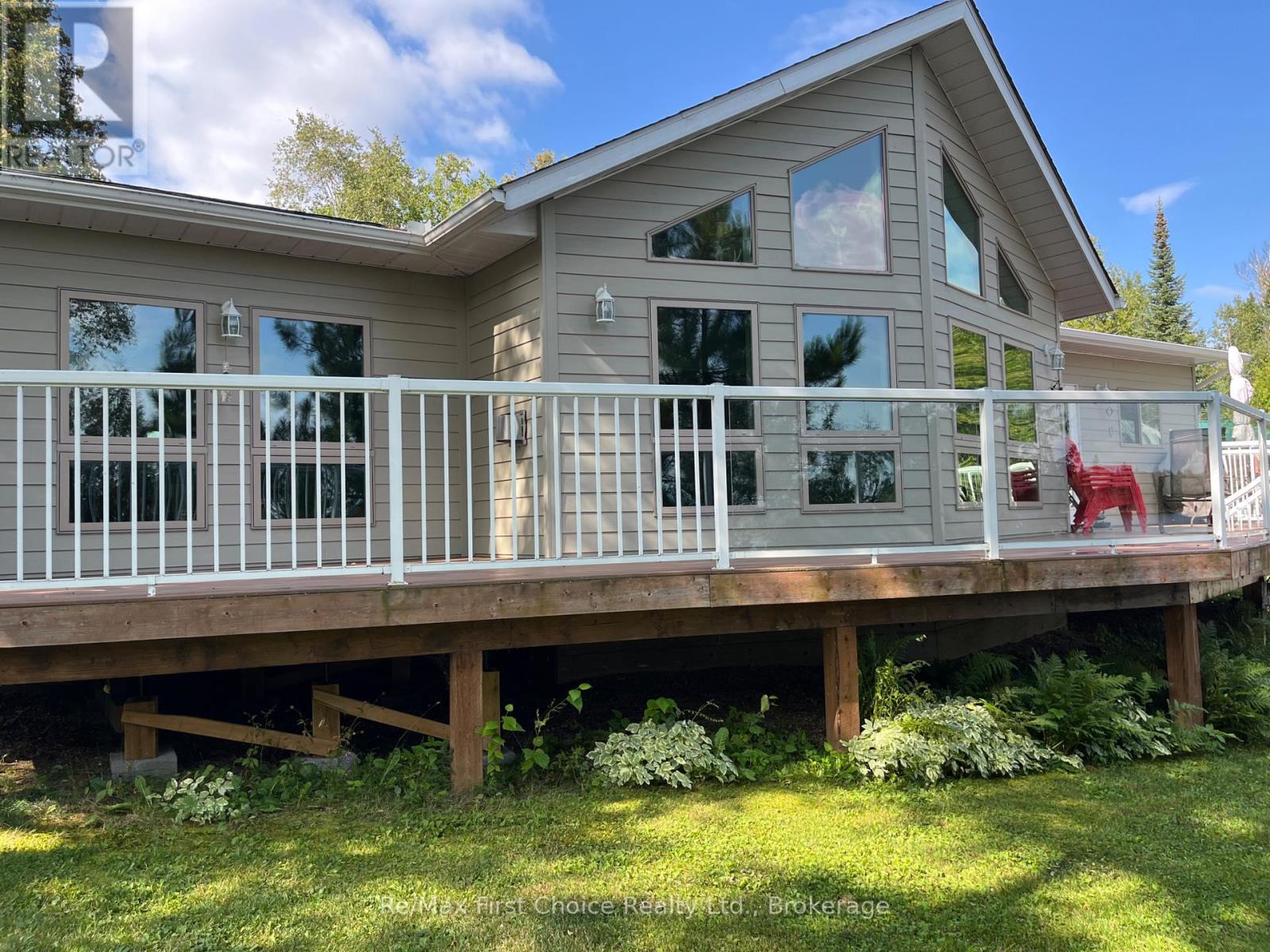 291 Bernier Beach Boulevard Property Photo 4