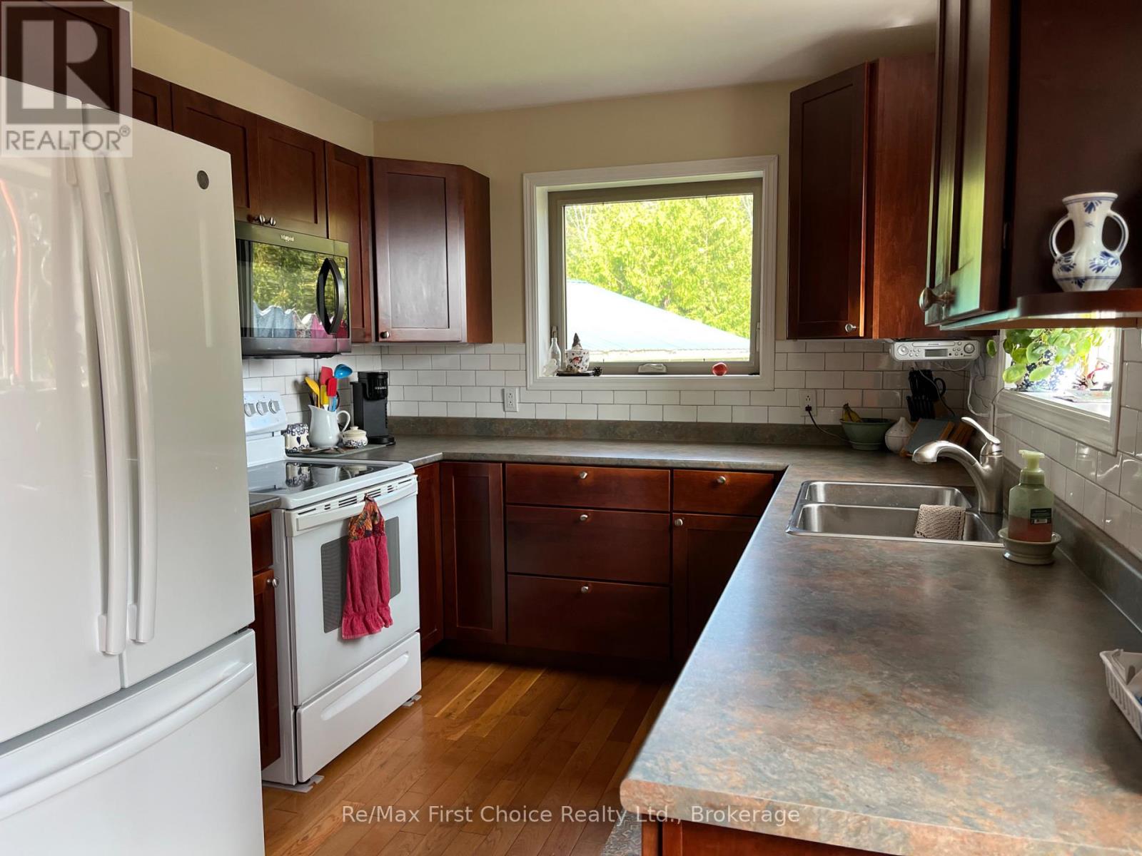 291 Bernier Beach Boulevard Property Photo 7