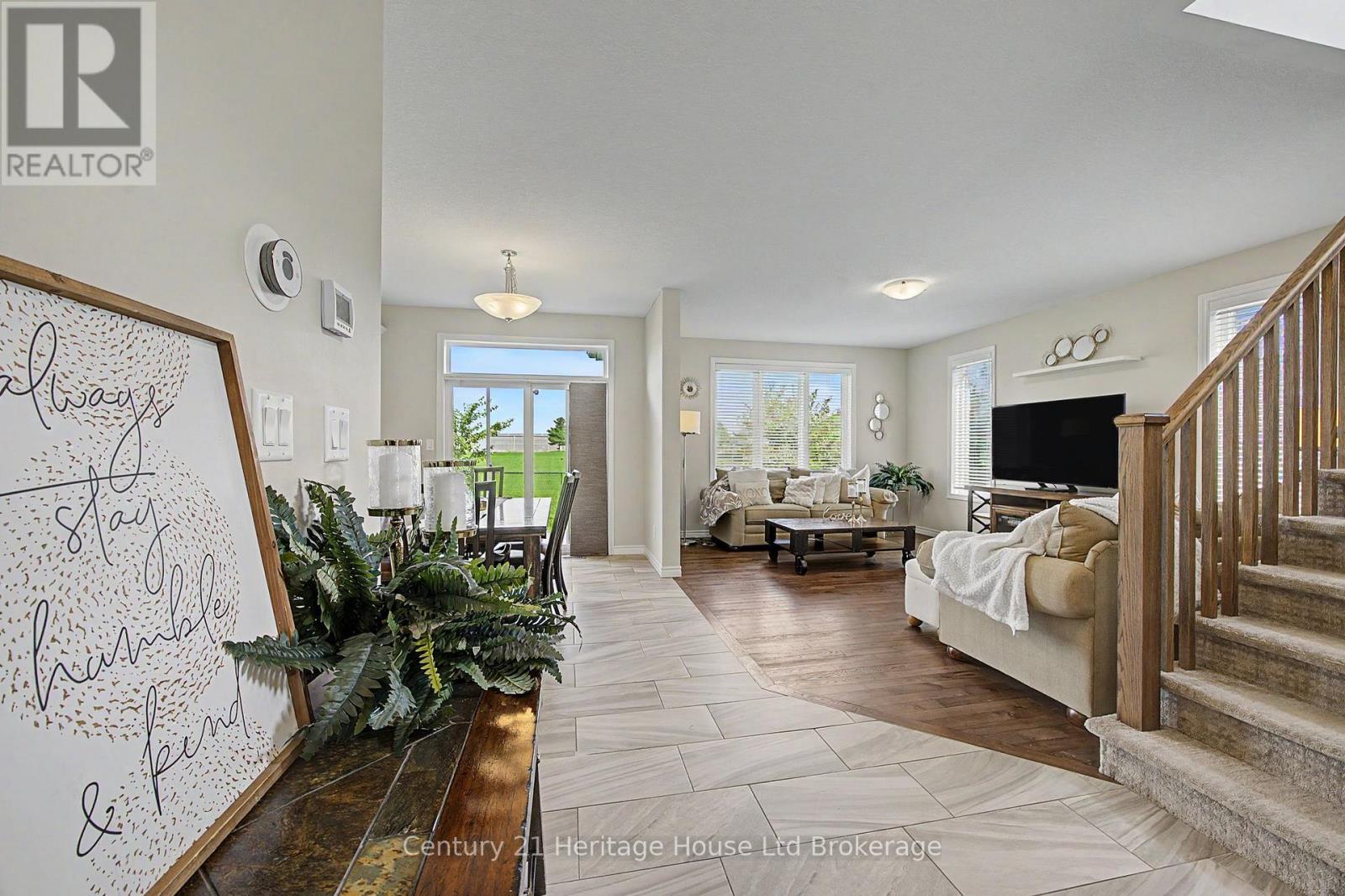 91 Boyd Boulevard Property Photo 6