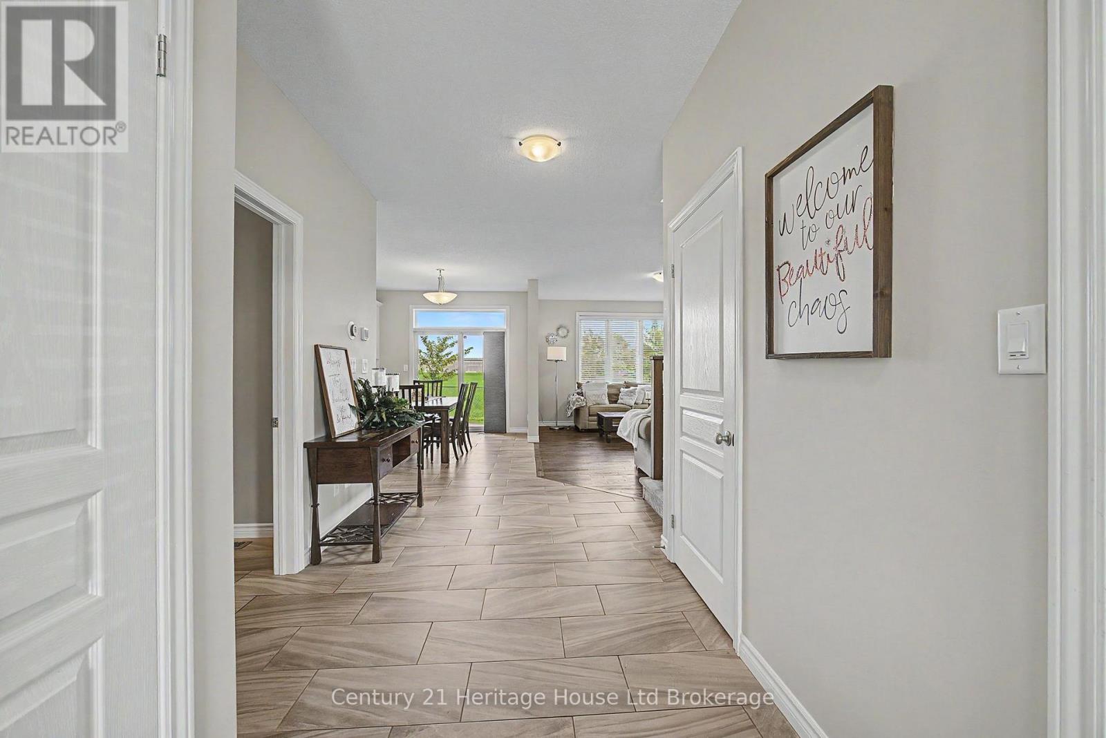 91 Boyd Boulevard Property Photo 7