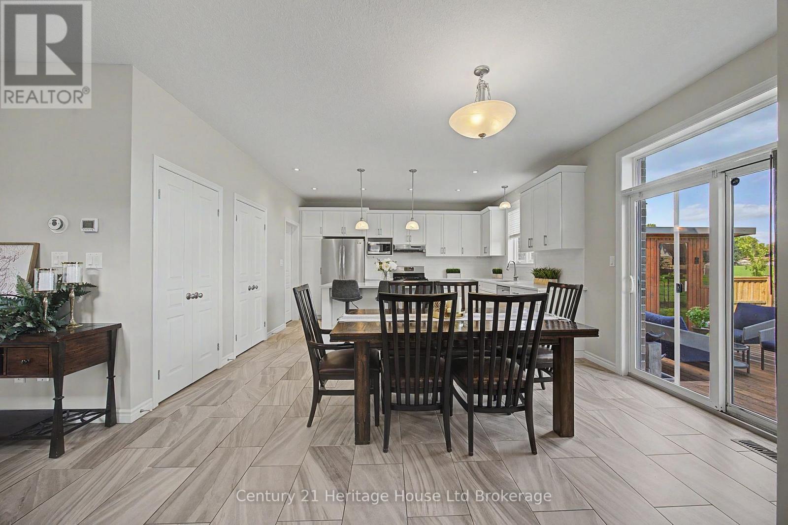 91 Boyd Boulevard Property Photo 12