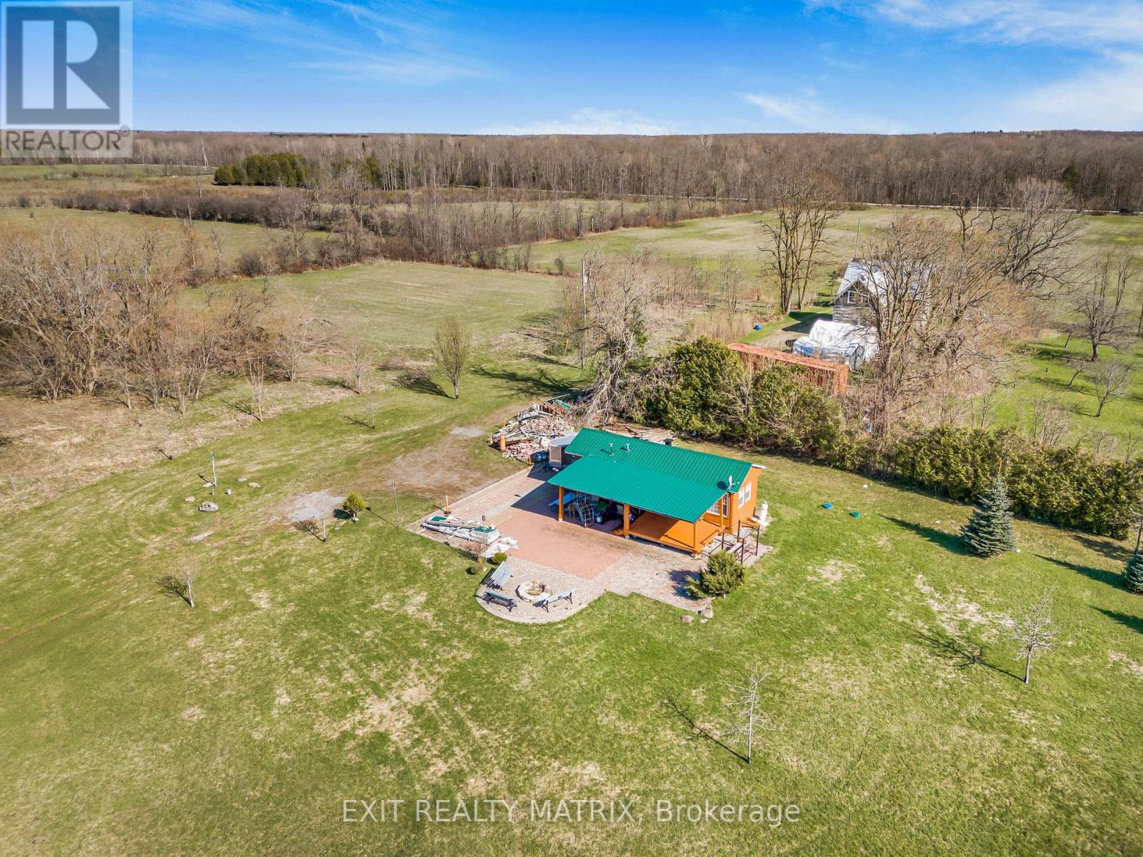 19209 Kenyon Concession 7 Road Property Photo 5