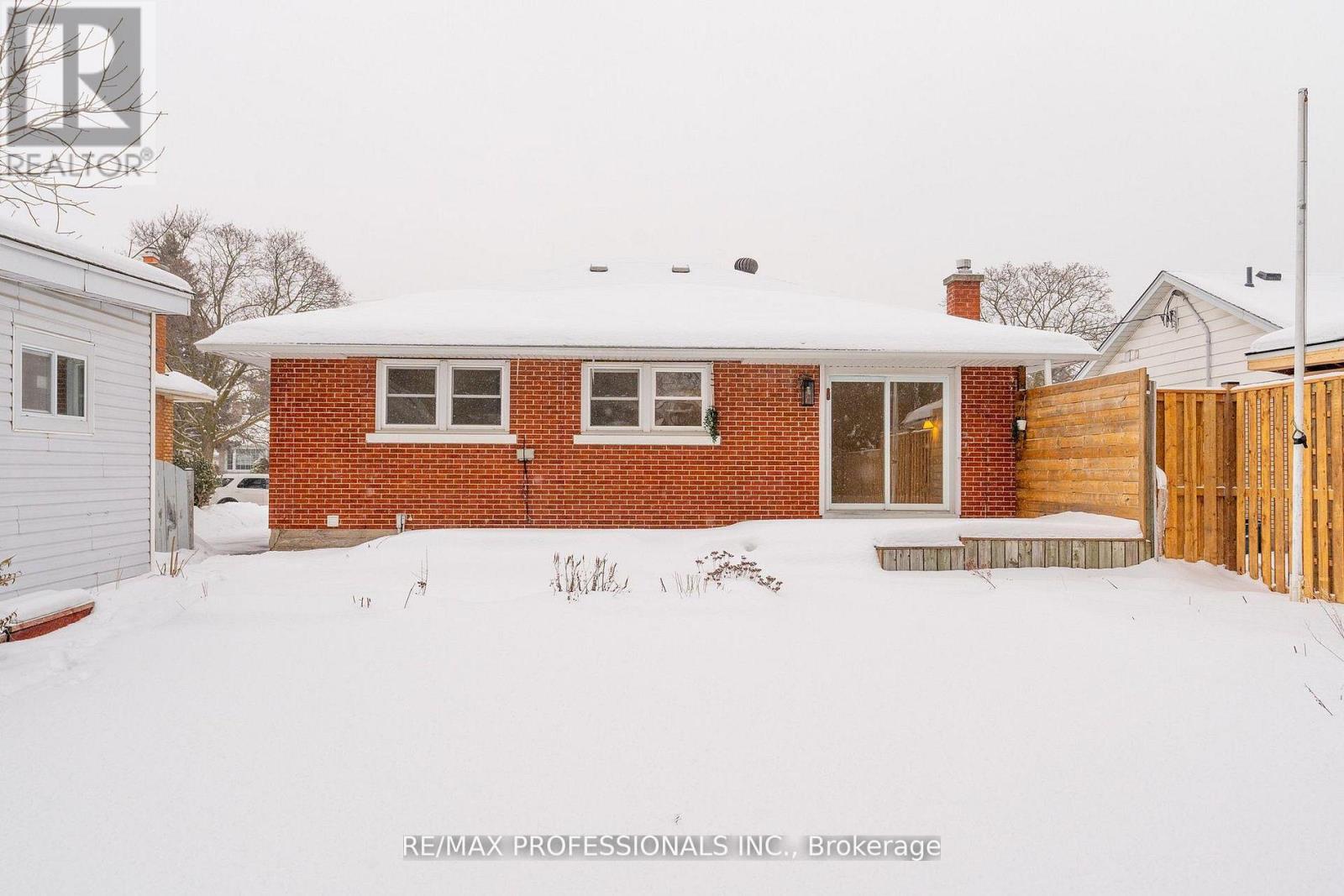 Lower - 139 Byron Avenue Property Photo 19