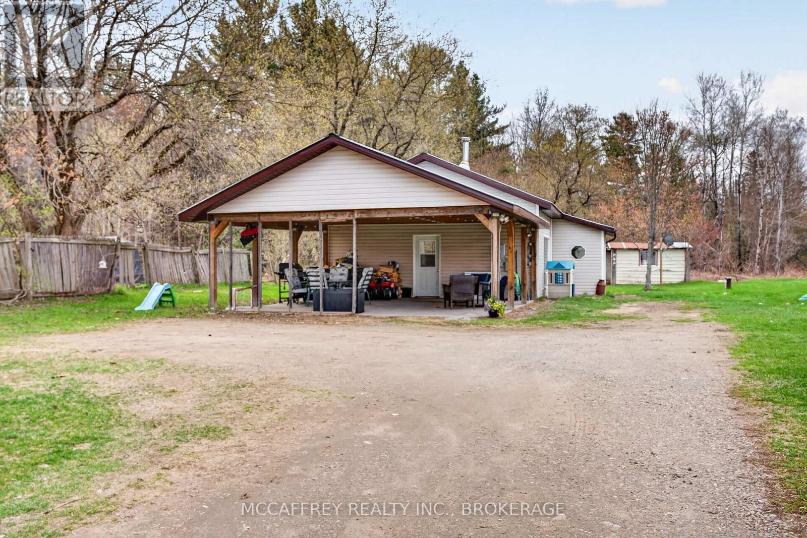14 GLASTONBURY ROAD Property Photo 1