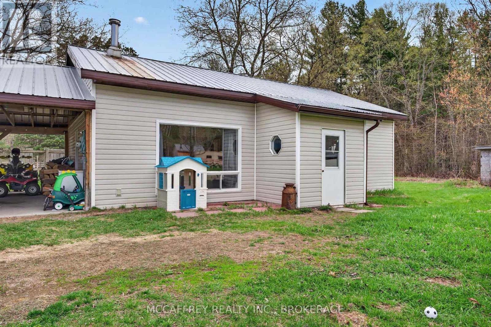 14 Glastonbury Road Property Photo 3