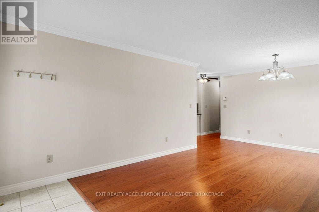 103 - 11 Centre Street S Property Photo 14