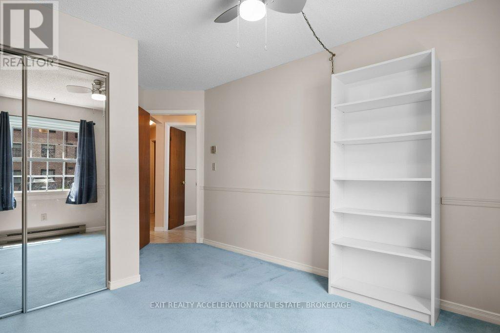 103 - 11 Centre Street S Property Photo 25