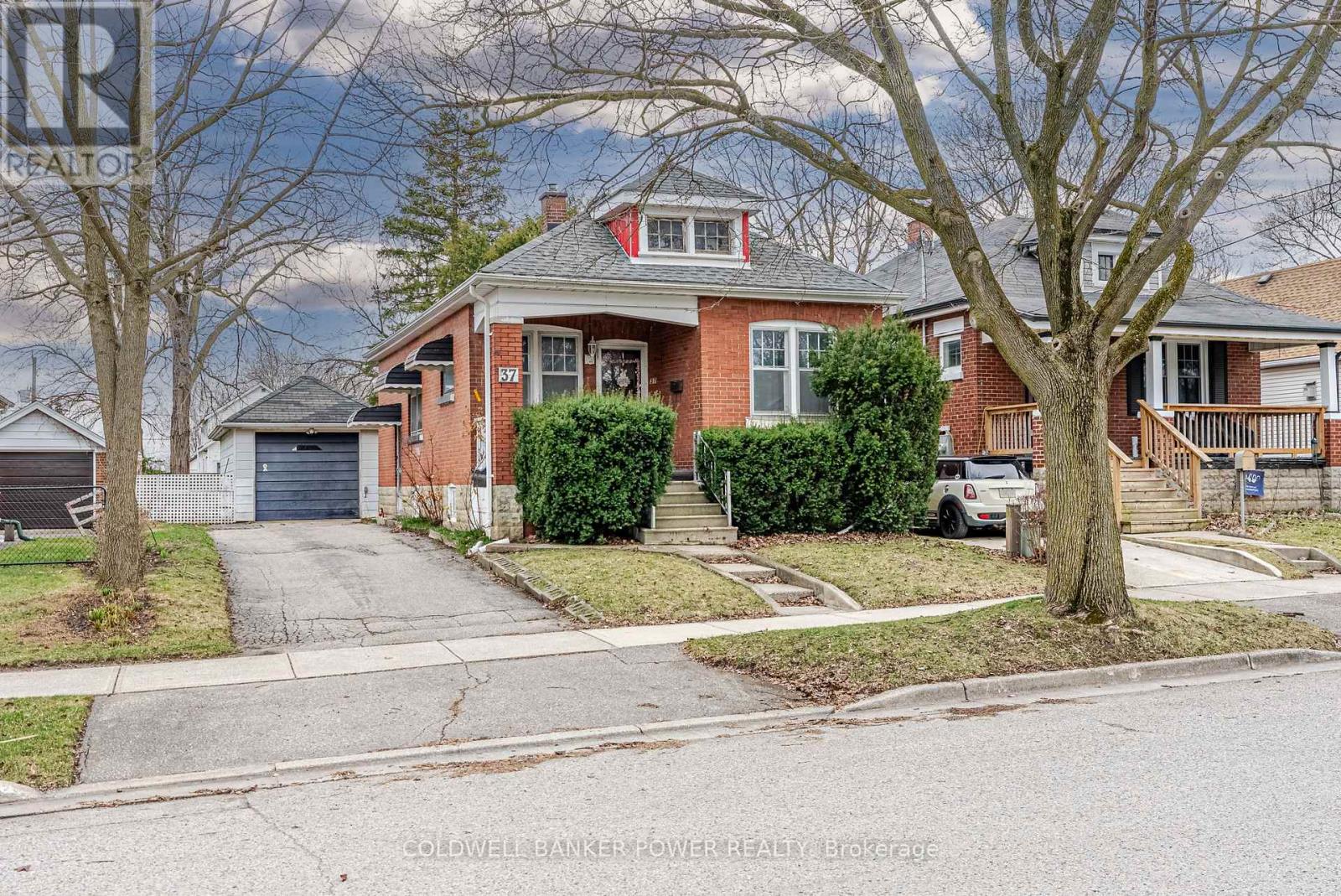 37 LINWOOD STREET Property Photo 1