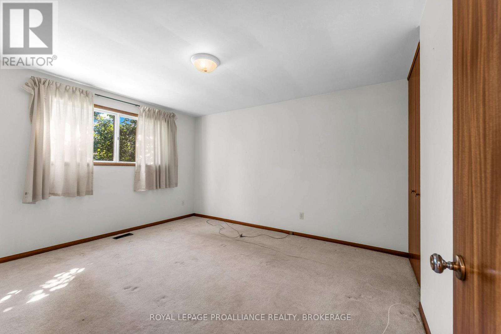 421 Windward Place Property Photo 19