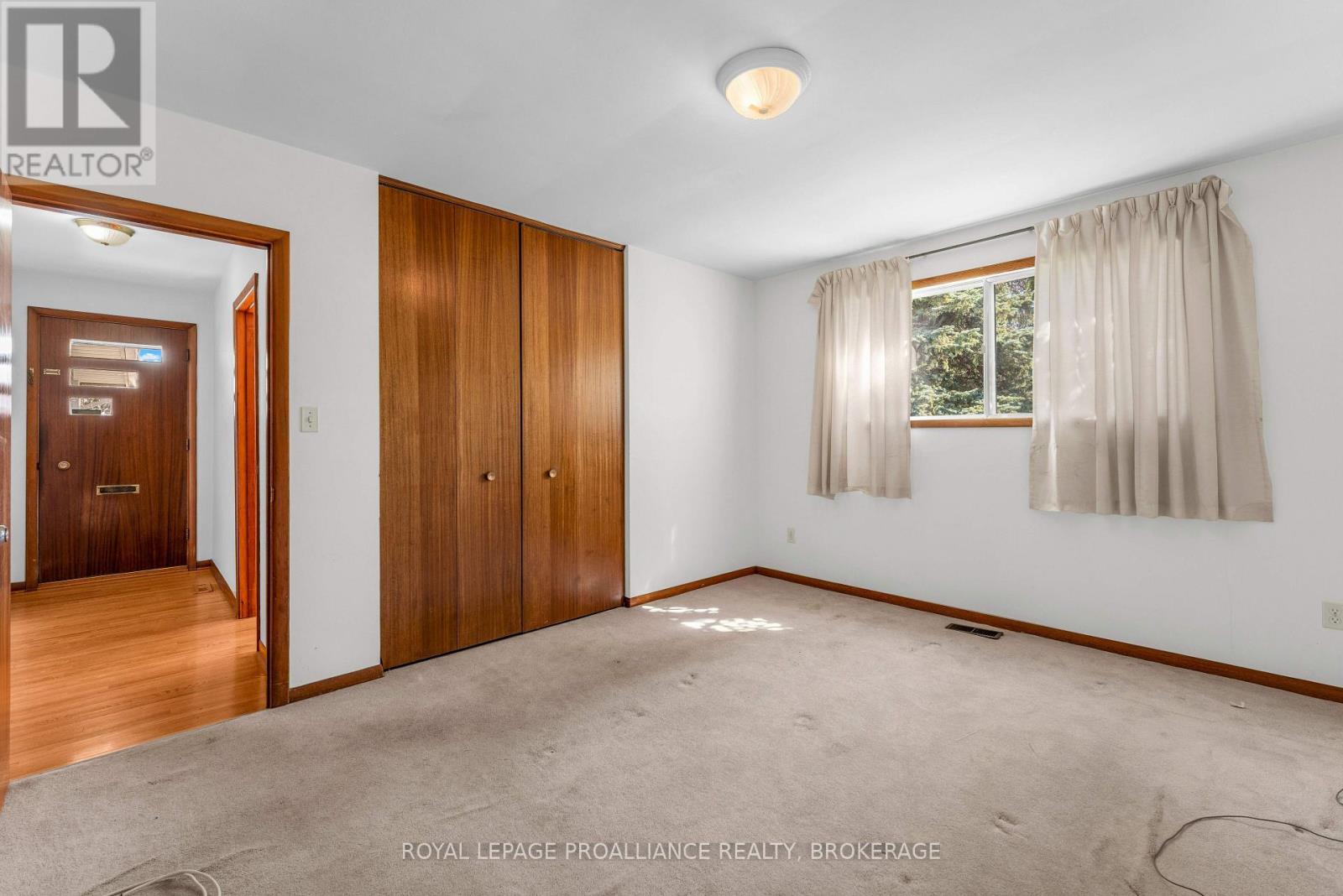 421 Windward Place Property Photo 21