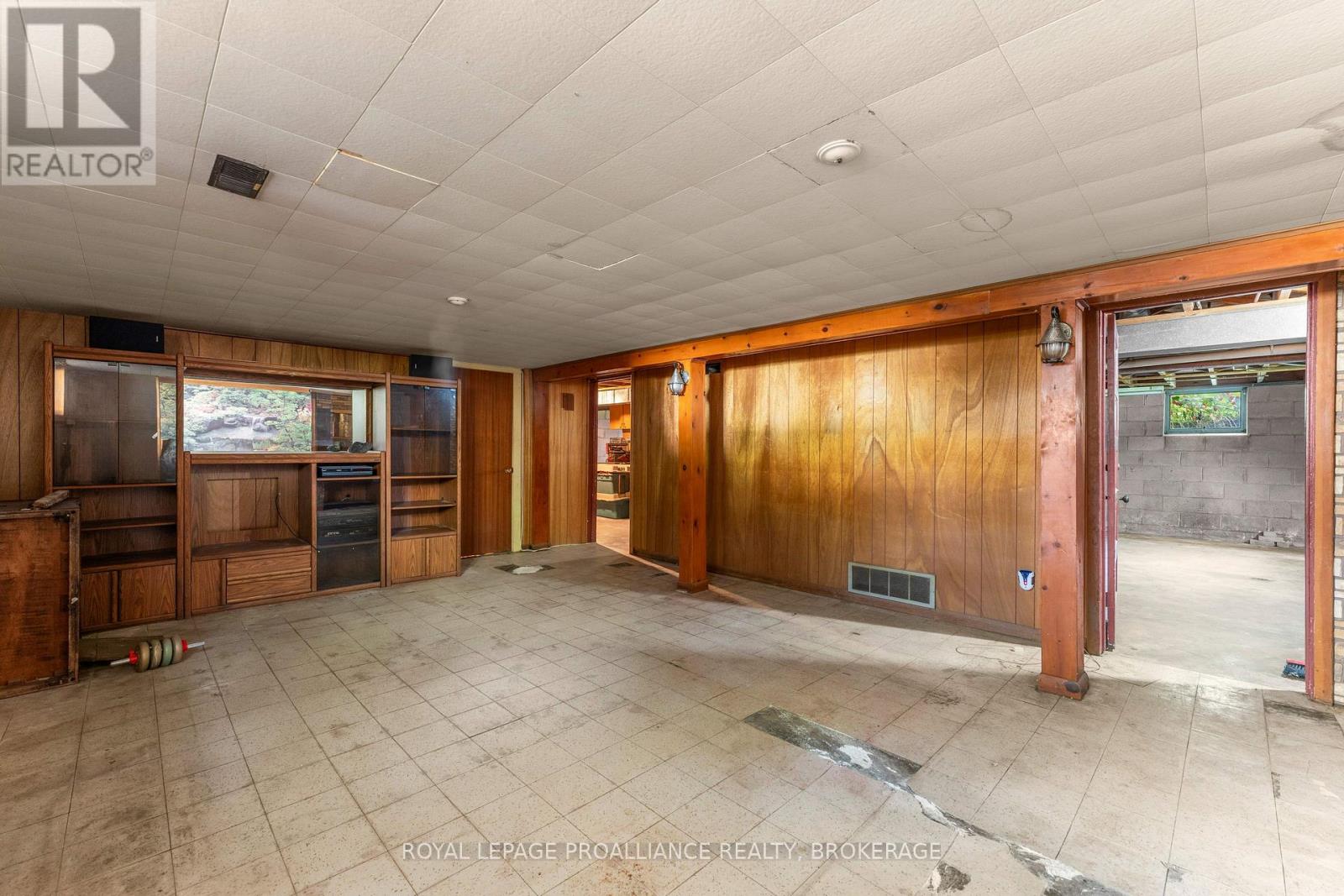 421 Windward Place Property Photo 27