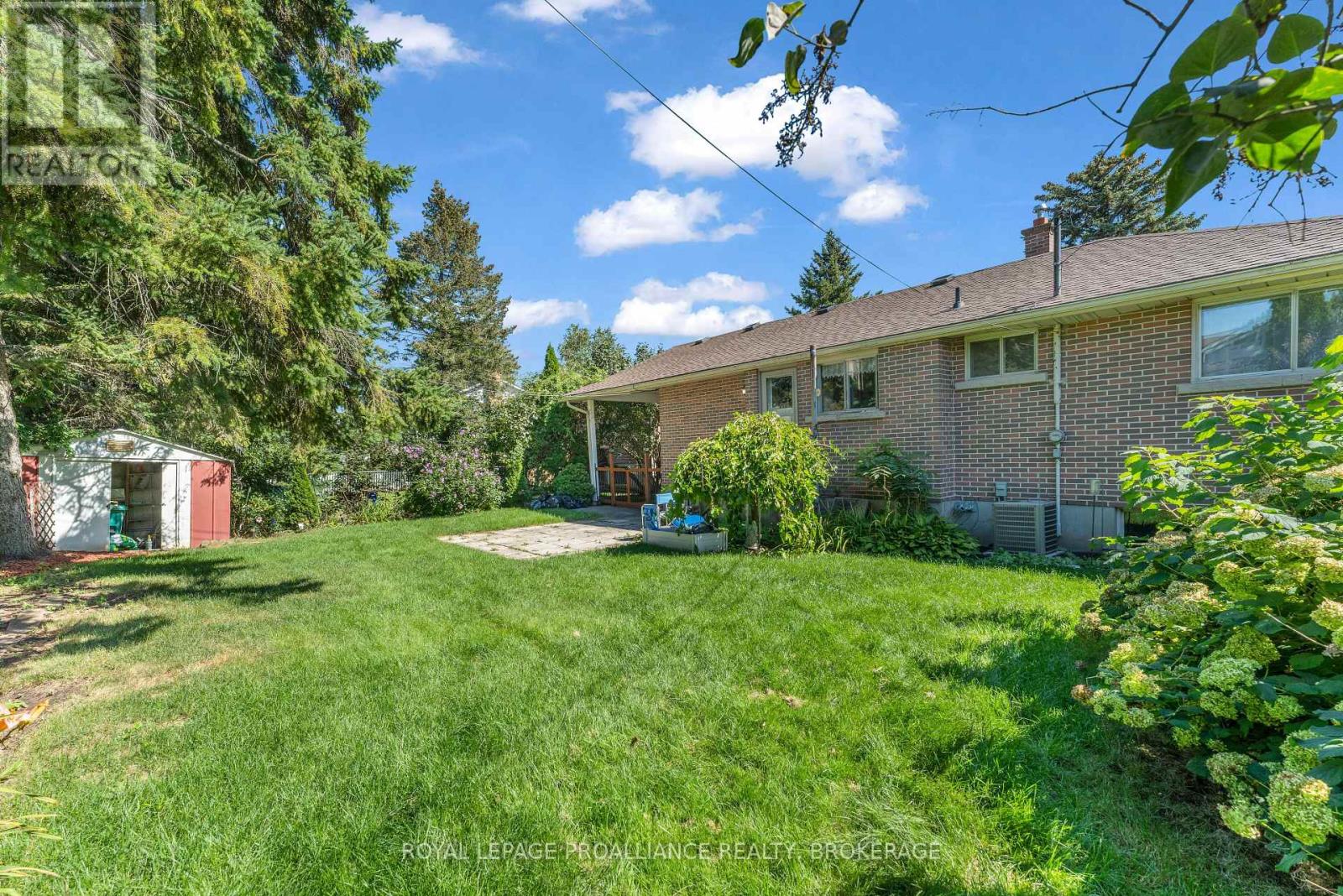 421 Windward Place Property Photo 34