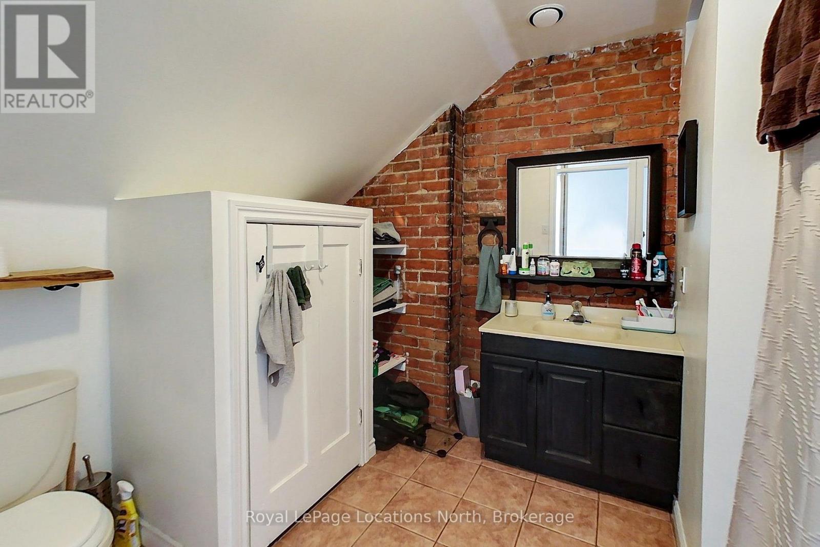 737 4th Avenue E Property Photo 32
