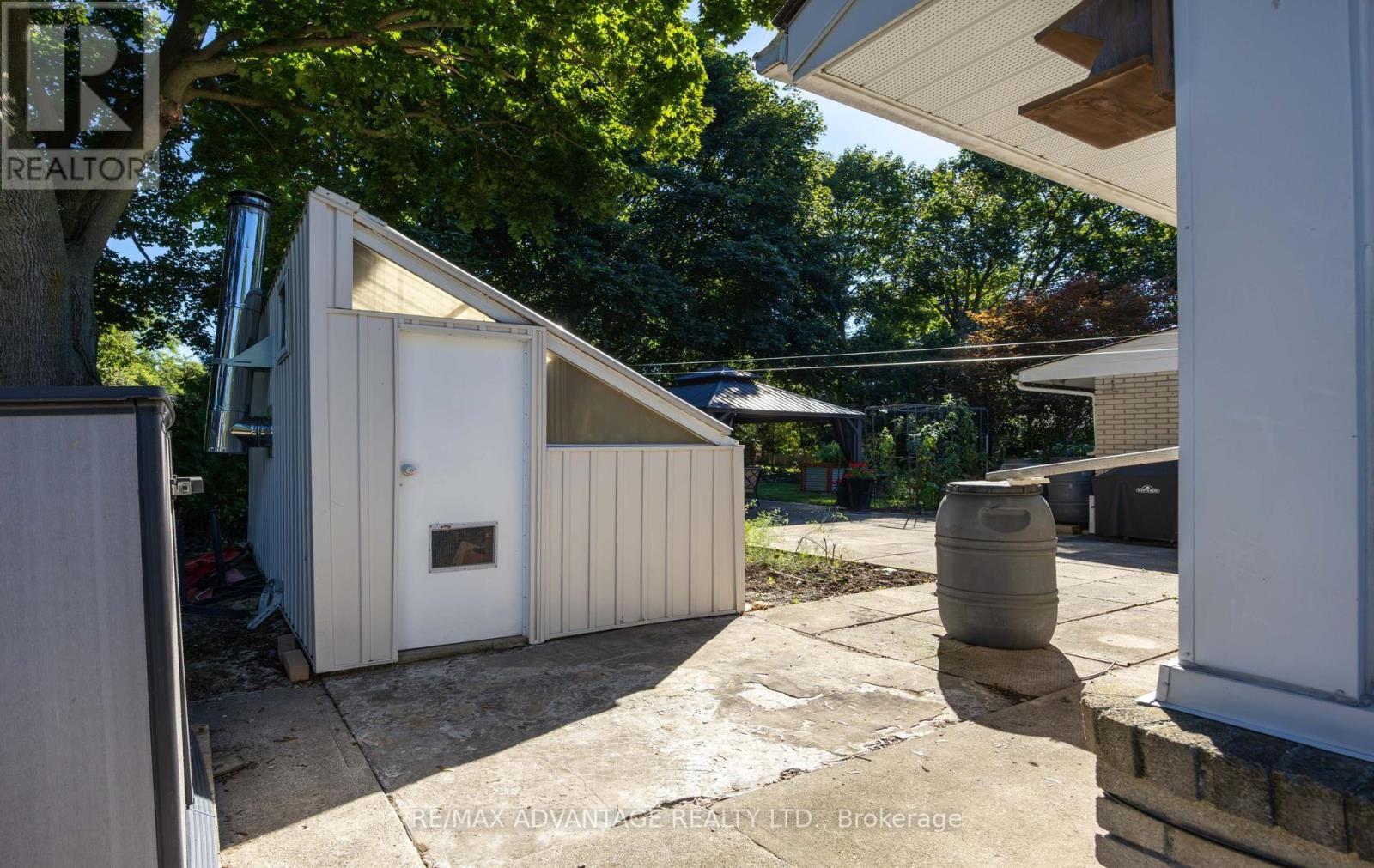 471 West Mile Road Property Photo 32
