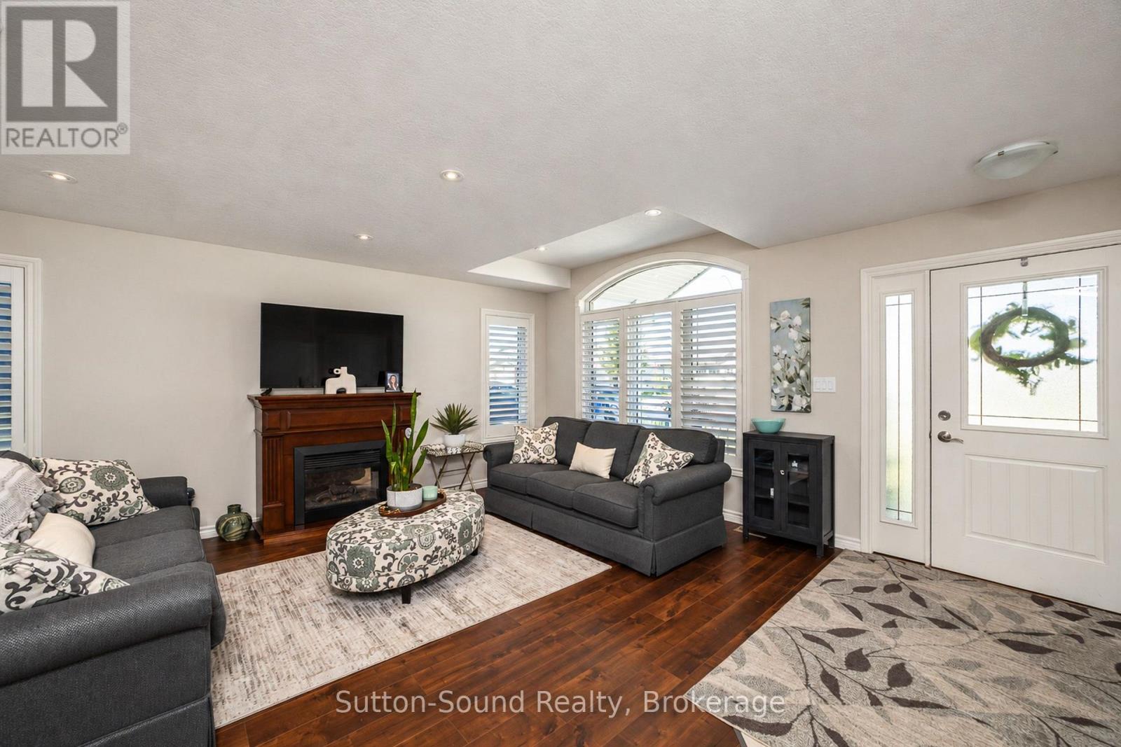 2327 10th Avenue E Property Photo 11