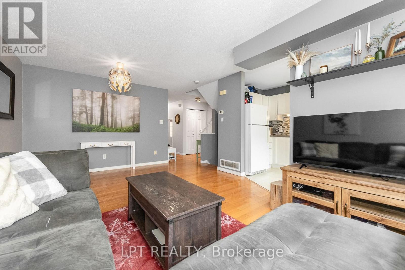61 Tobermory Crescent Property Photo 11