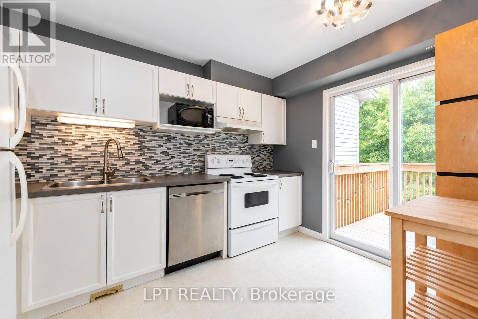 61 Tobermory Crescent Property Photo 13