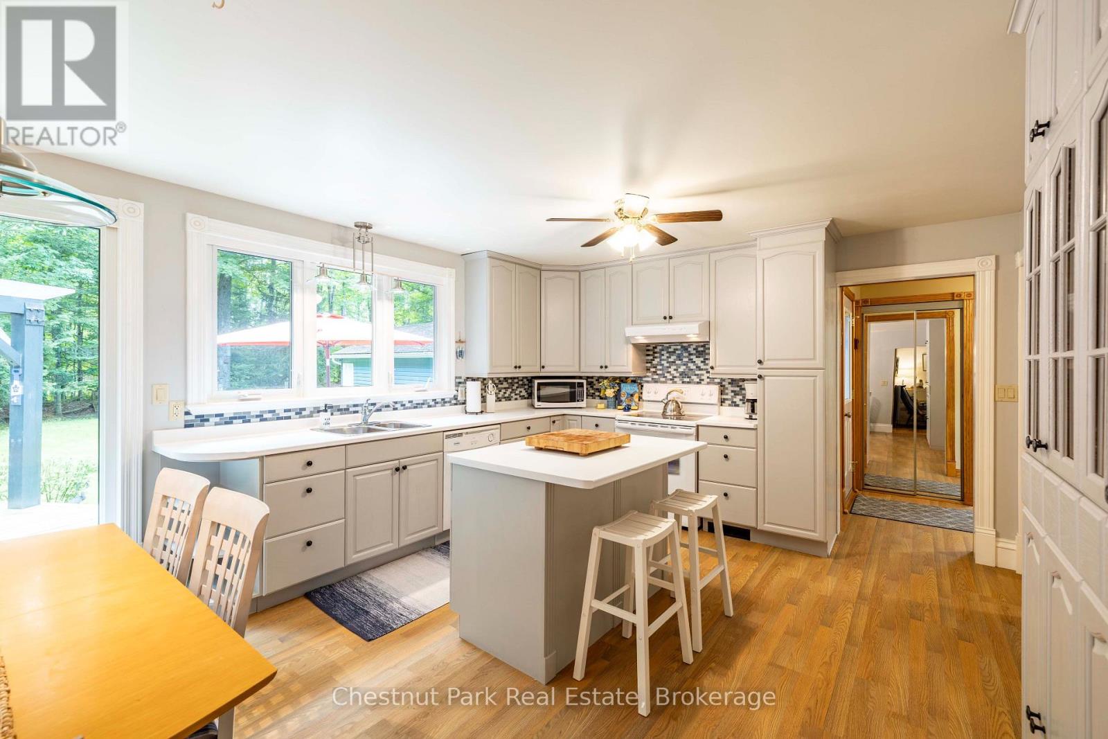 622454 Sideroad 7 Property Photo 15