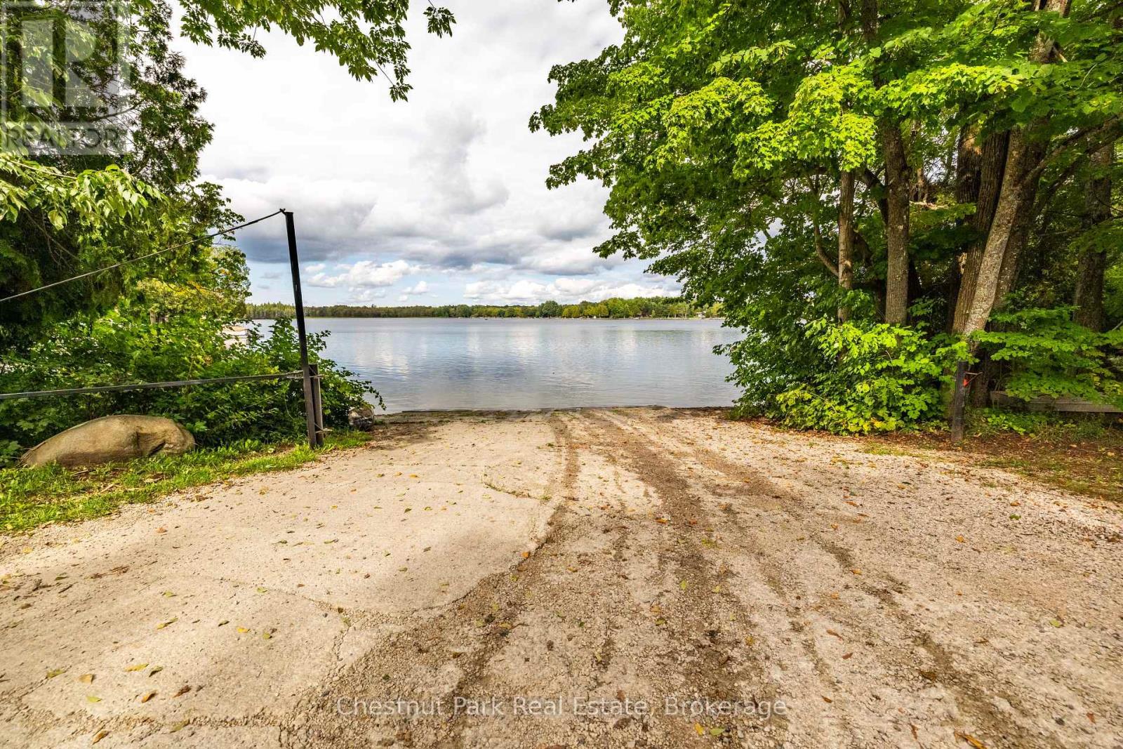 622454 Sideroad 7 Property Photo 43