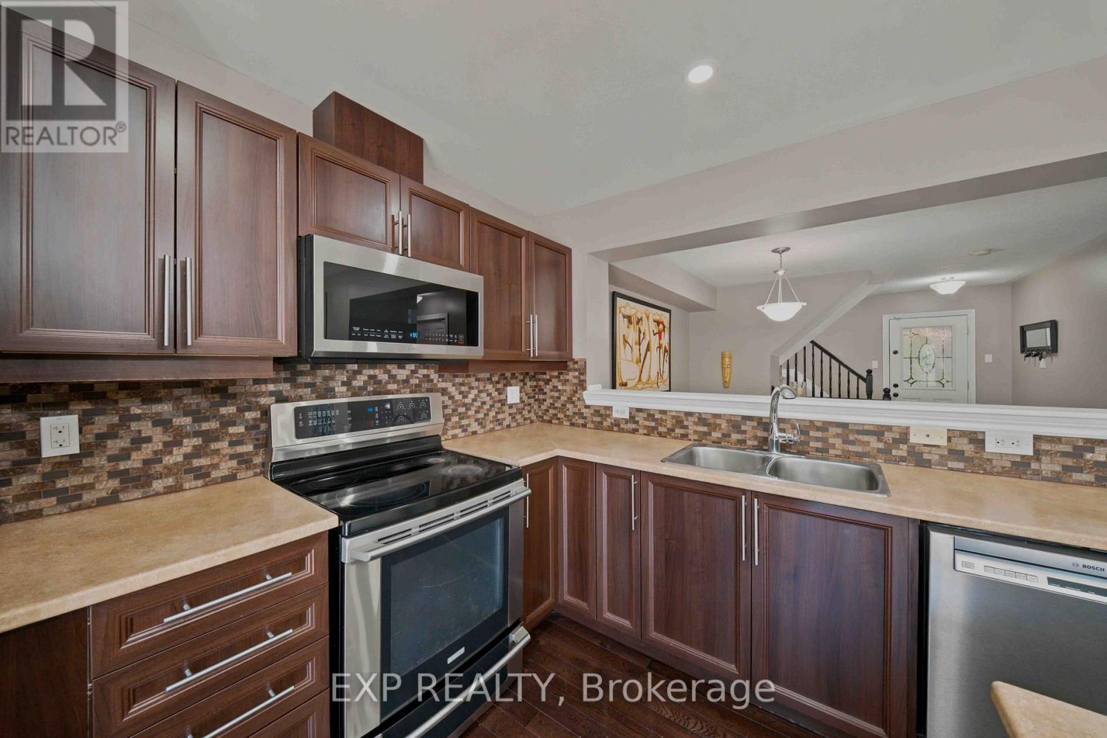 3108 Burritts Rapids Place Property Photo 7