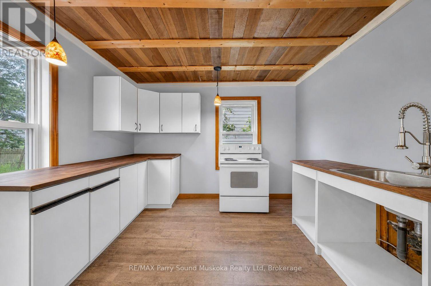 5 Wakefield Street Property Photo 9