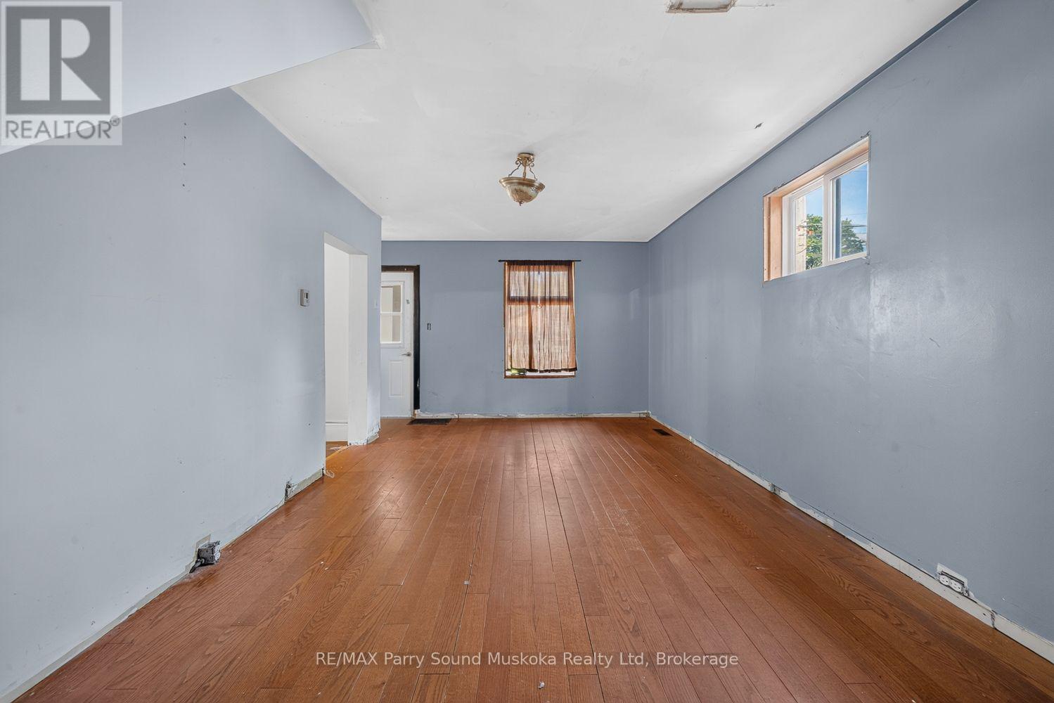 5 Wakefield Street Property Photo 15