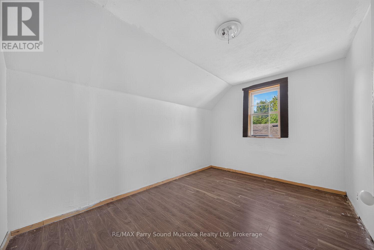 5 Wakefield Street Property Photo 23