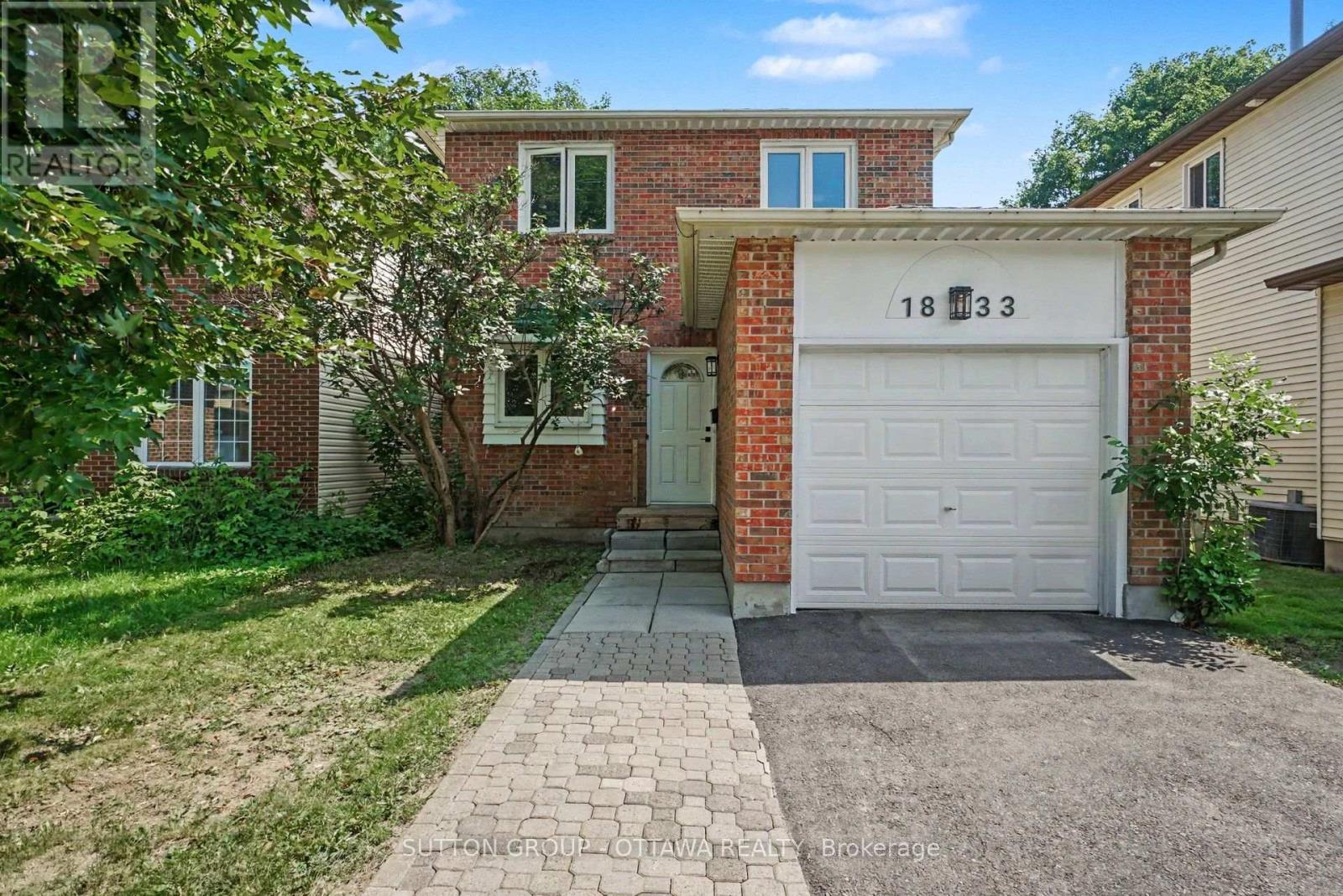 1833 Brousseau Crescent Property Photo 1