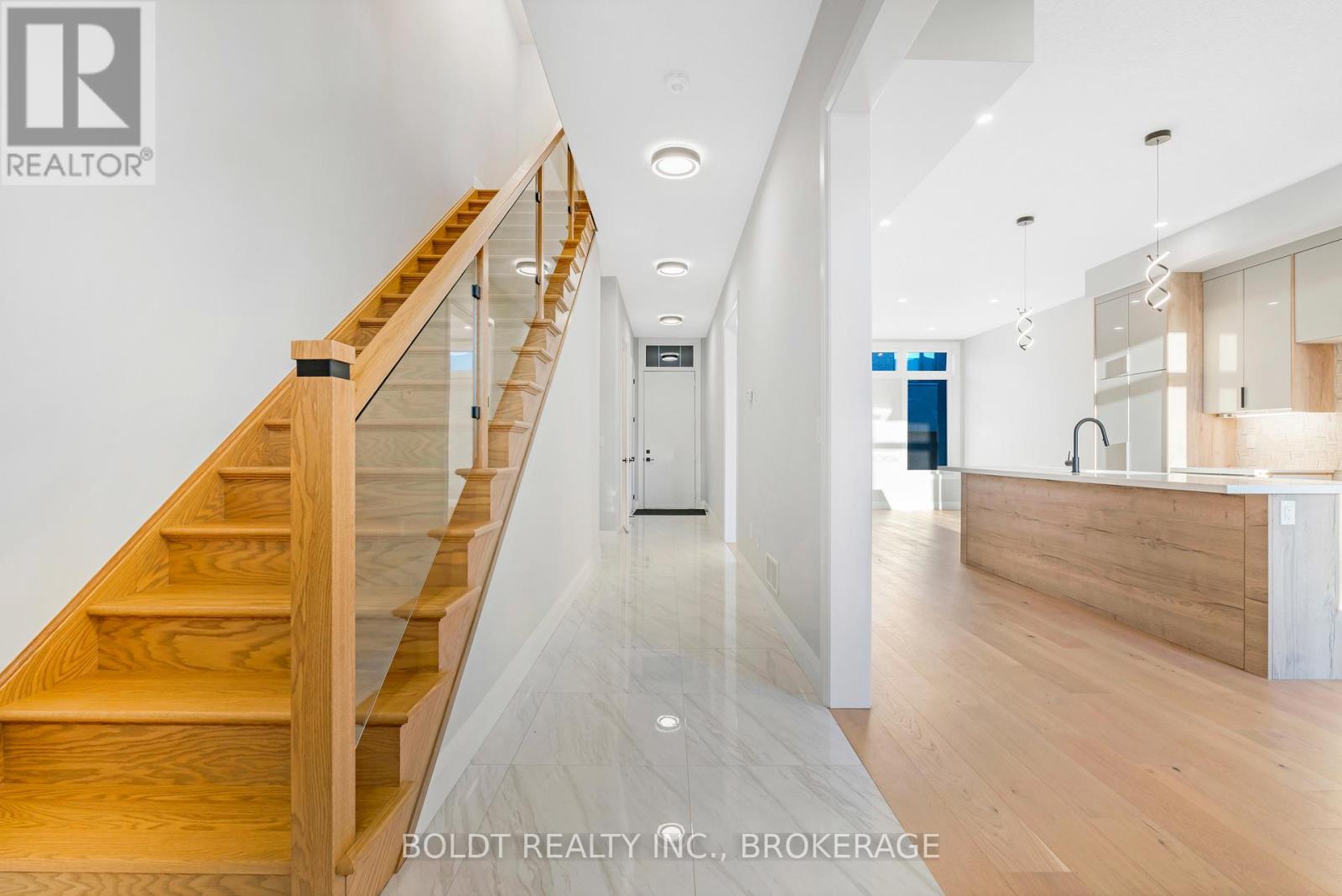 27 Wellspring Way Property Photo 5