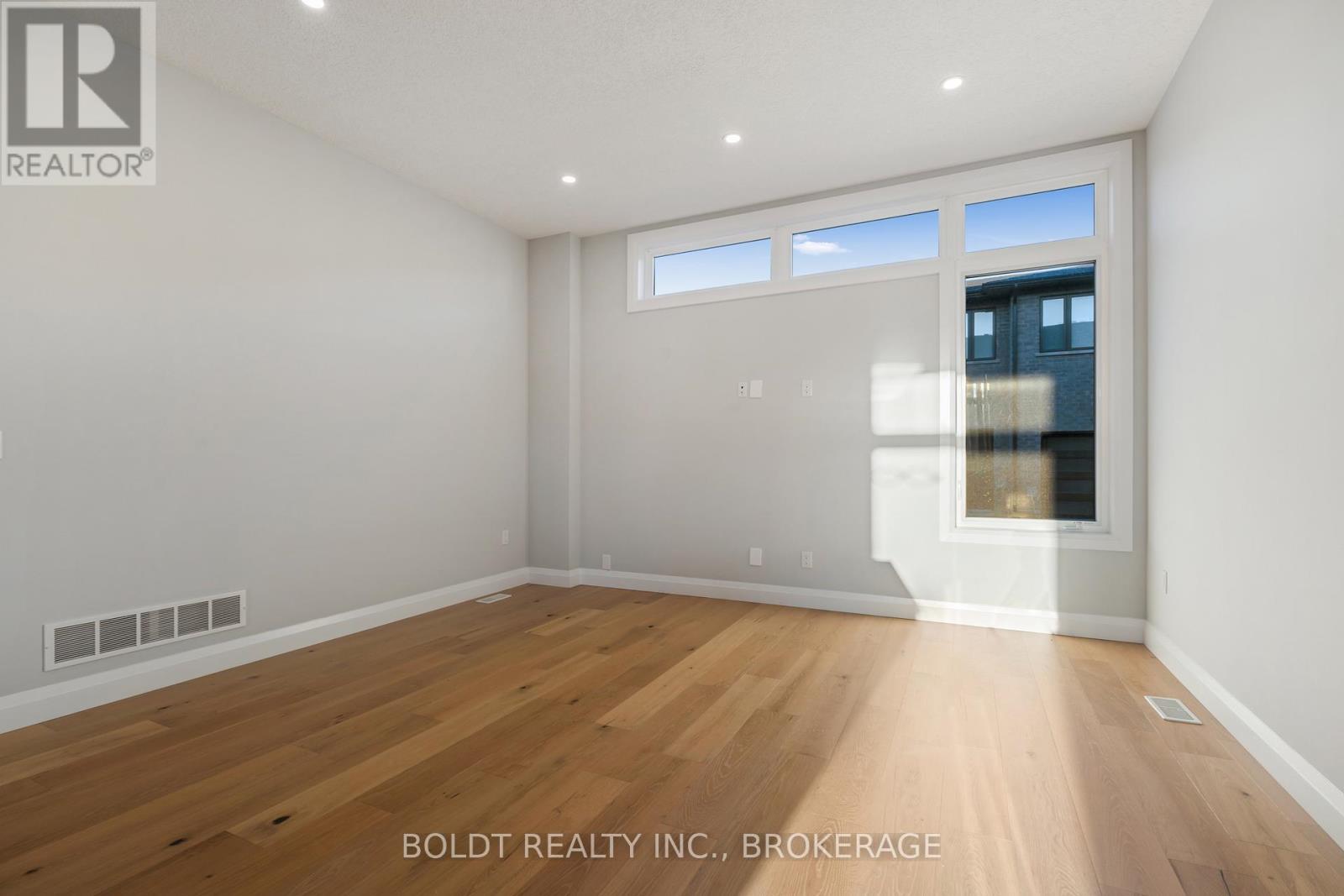 27 Wellspring Way Property Photo 11