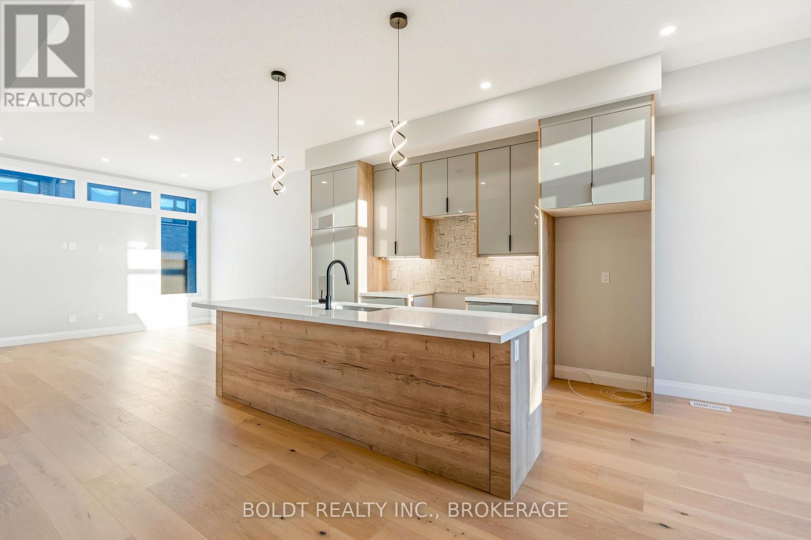 27 Wellspring Way Property Photo 14