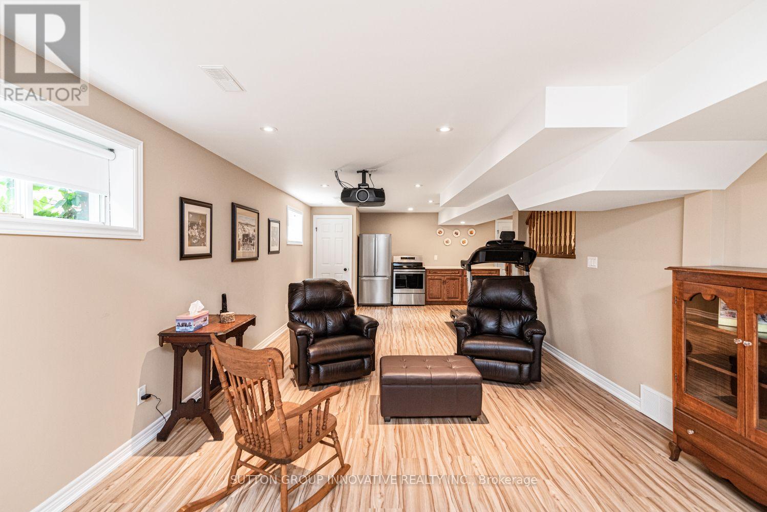 59 Renata Court Property Photo 32