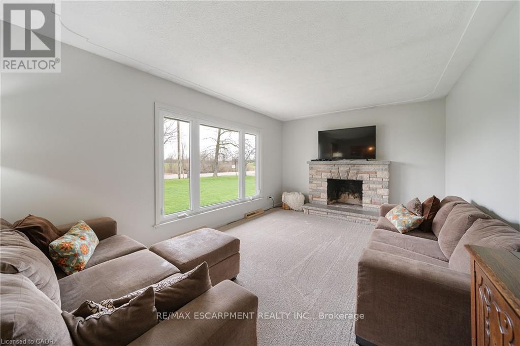 2223 Hall Road Property Photo 12