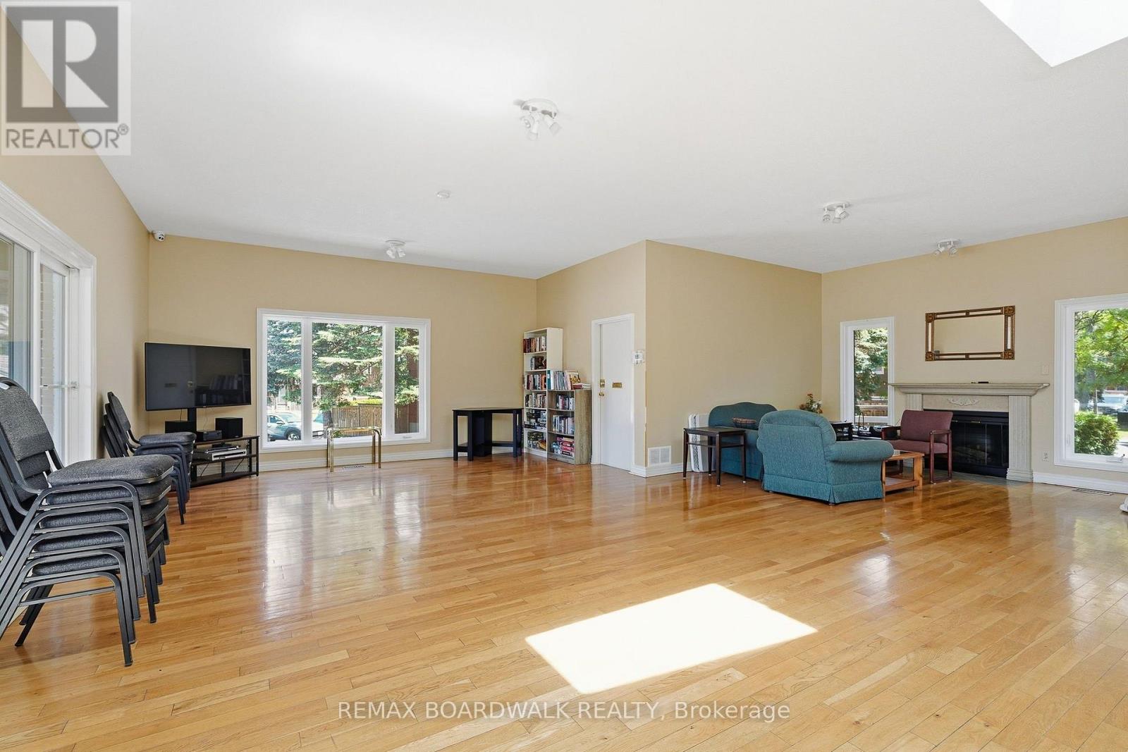 209 - 1760 Cabaret Lane Property Photo 41