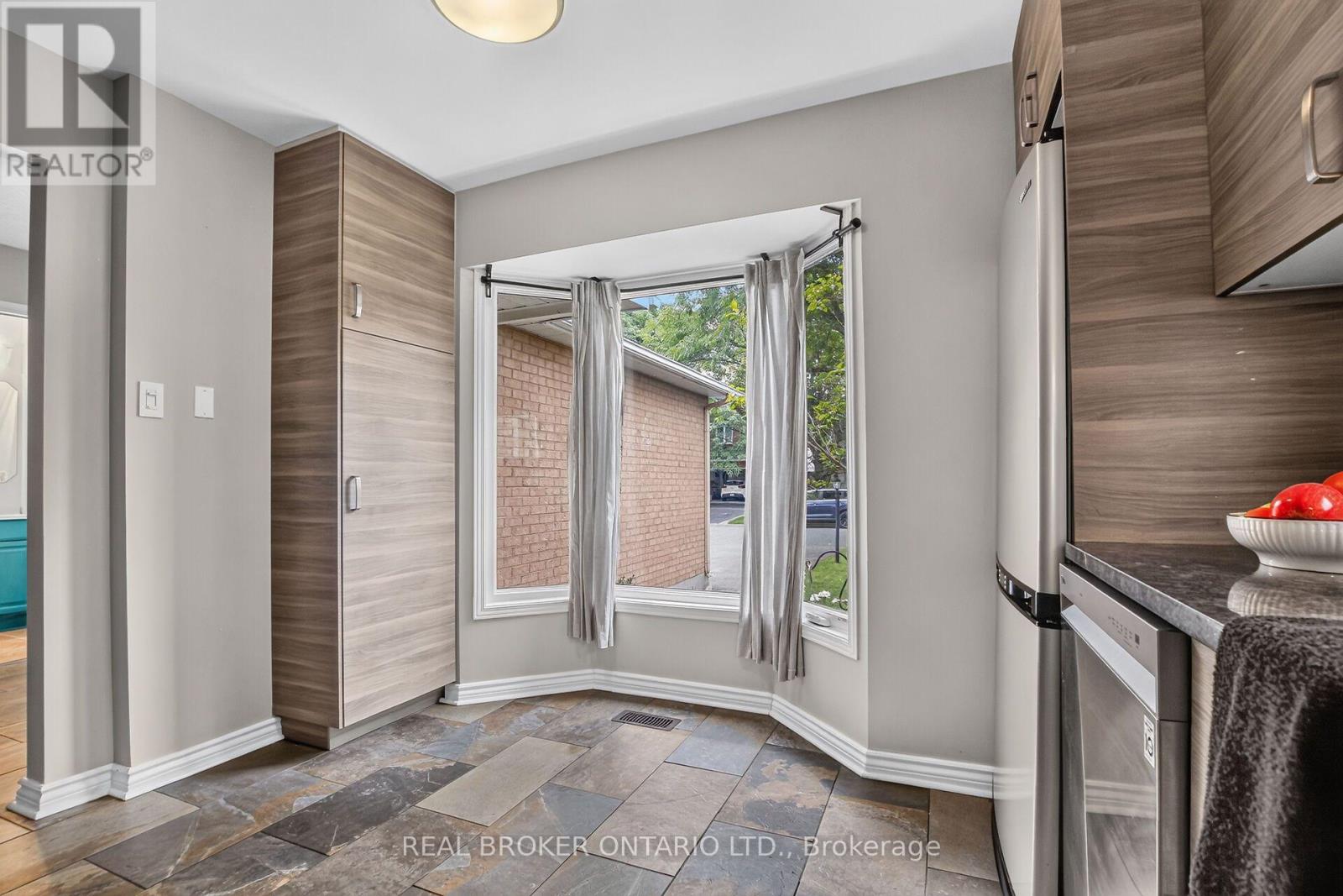 25 Moresby Drive Property Photo 7